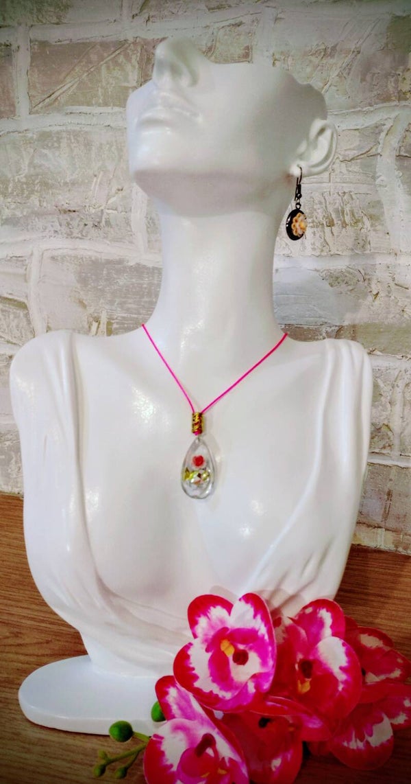 Collier pendentif goutte