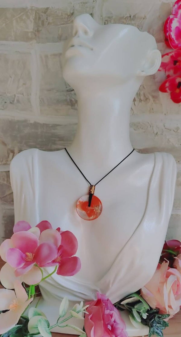 Collier médaillon donut orange