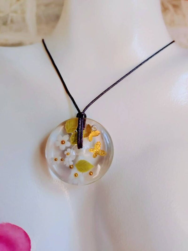 Collier médaillon donut blanc