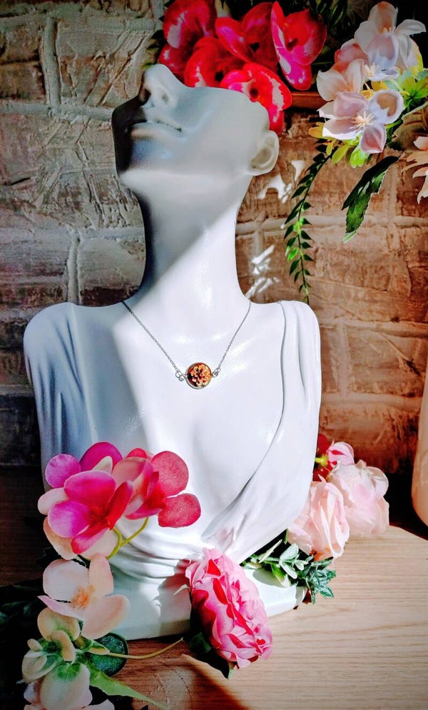 Collier solitaire floral orange