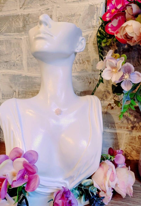 Collier solitaire fleur pastel