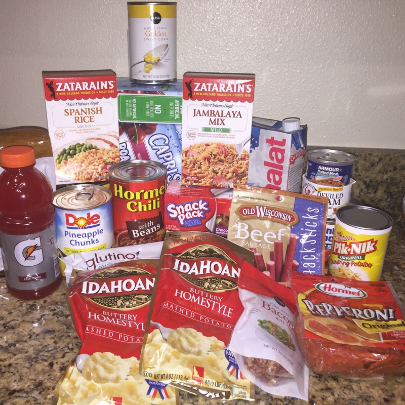 a variety of quick meals for emergency