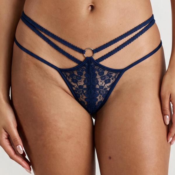 String Lace Icon