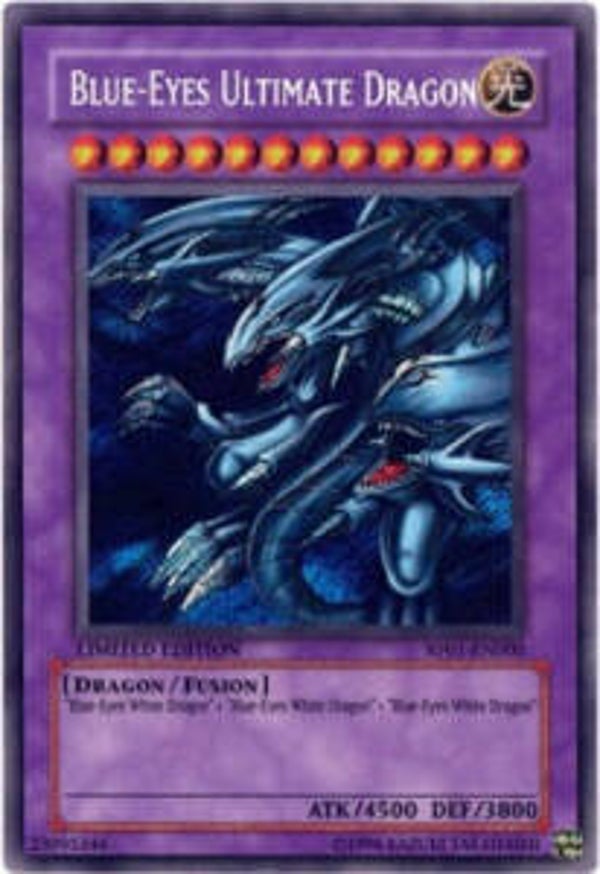 438 Blauäugiger ultimativer Drache