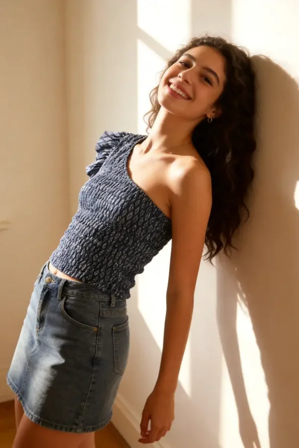 TOP TEEN LENA