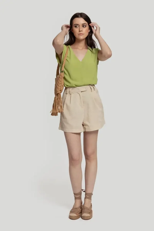 SHORT LAURA LINO