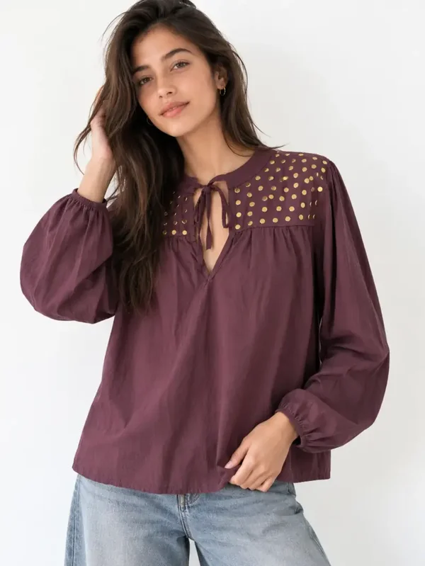 BLUSA TEEN TACHUELAS