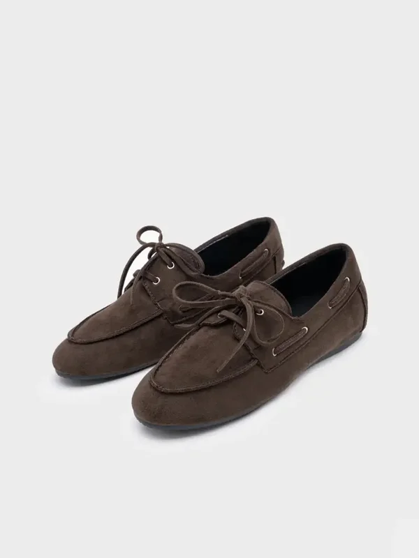MOCASINES ANTE CORDONES