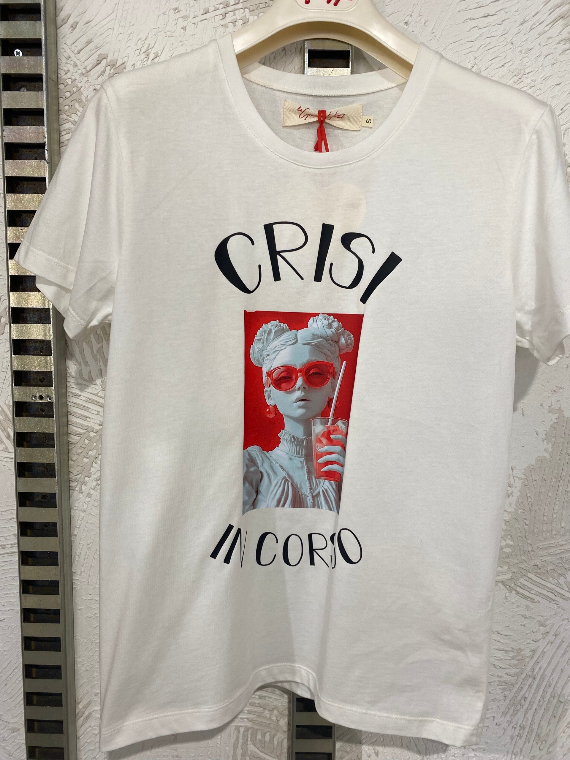 T shirt CRISI IN CORSO
