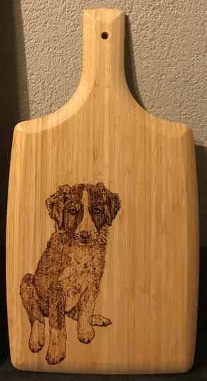 Tábua de servir com cão 1