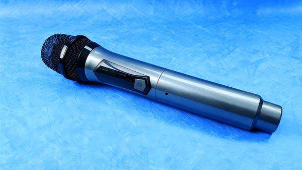 Fantastic Microphone by Ran