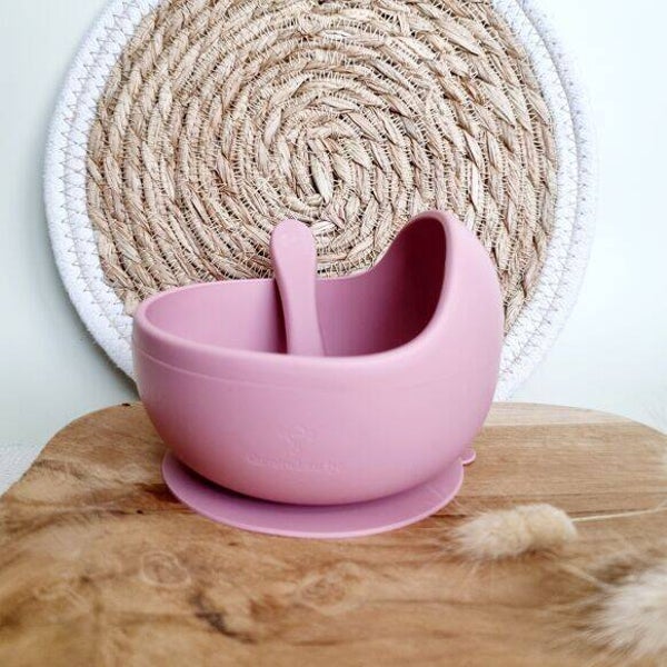 Bol en silicone avec ventouse et cuillère - Rose poudré  Rammelaartje Rammelaartje