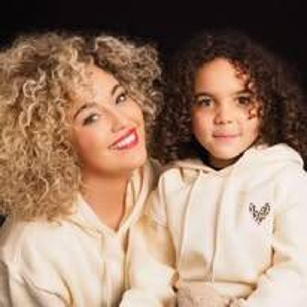 Pull avec capuche coeur léopard