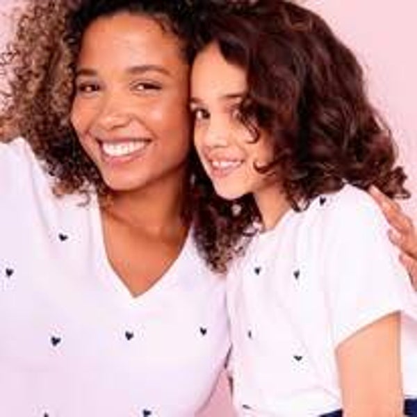 T shirt col V avec coeur Bleu marine
