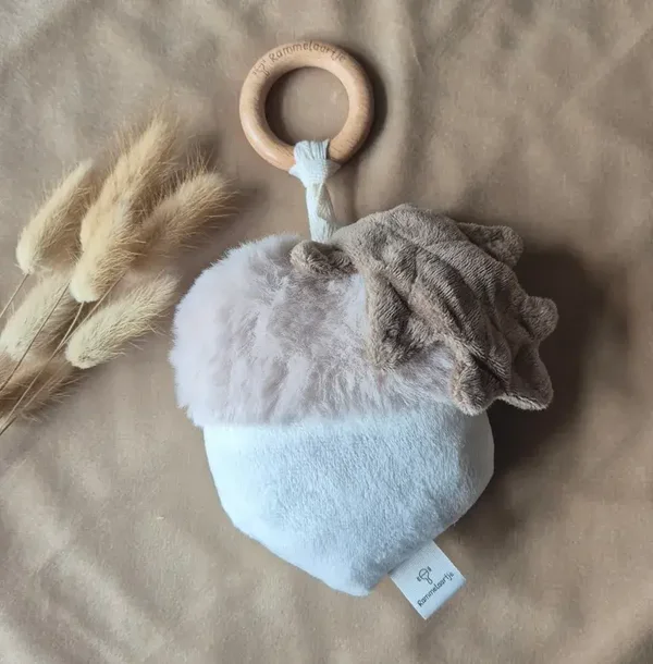 Hochet en peluche doux et mignon, gland d'automne pour bébés