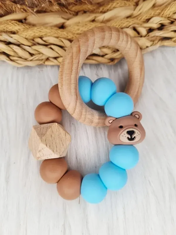 Beer peach brons, babyblauw