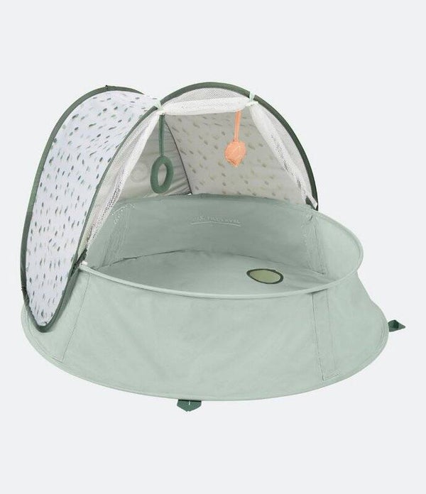 Aquani Anti-UV: Air de jeux, lit d'appoint, point d'eau
