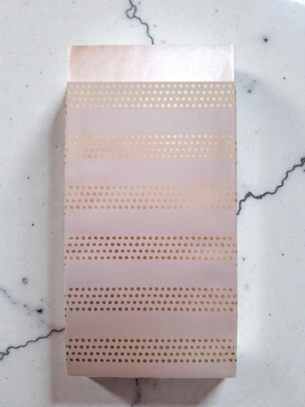 Cadeau zakje stippen/roze/goud 7 x 13