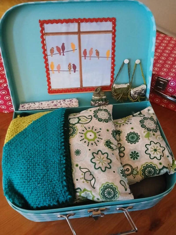 Köfferli mit Bettinhalt für Puppengrösse 20 cm