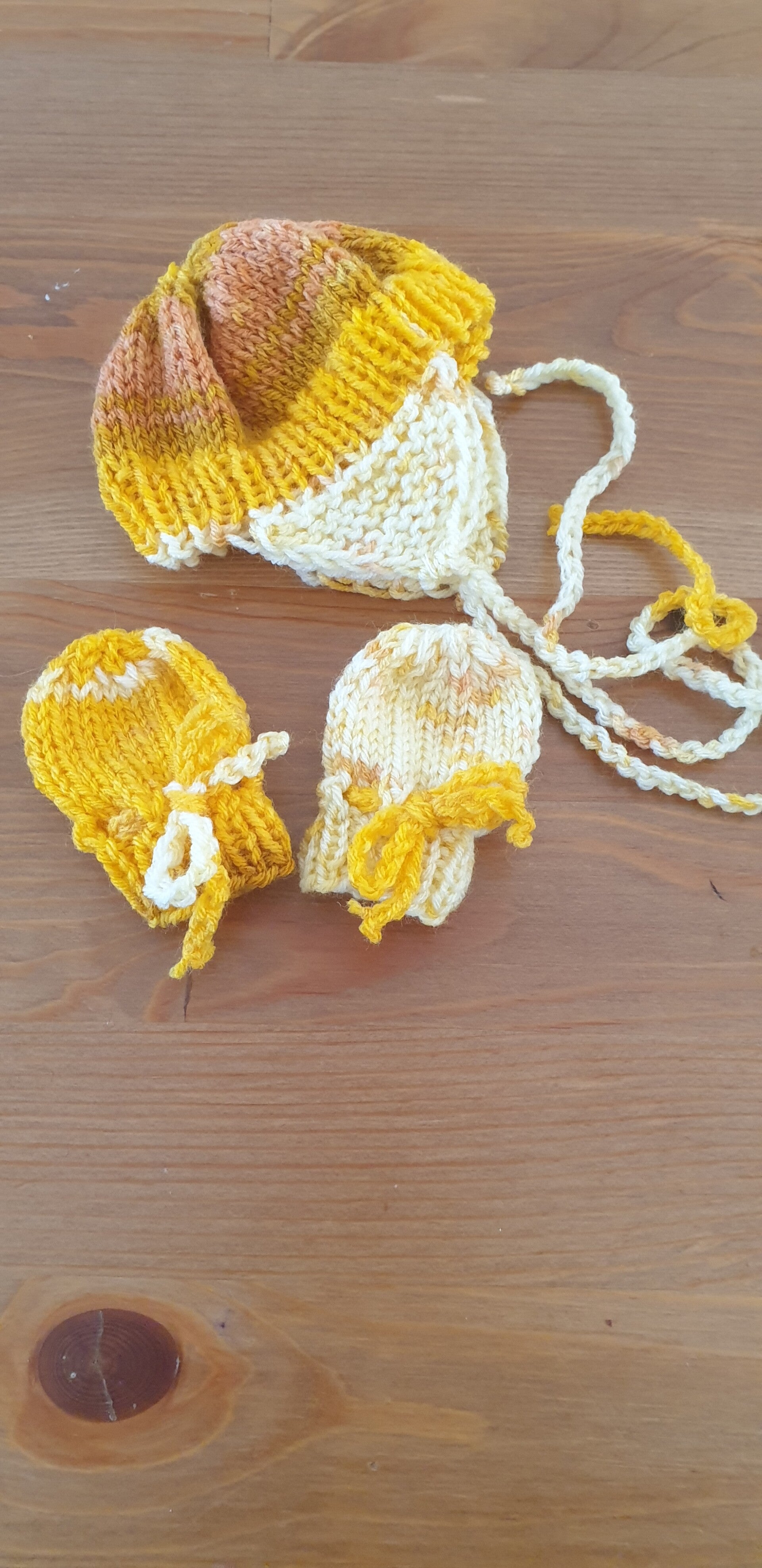 Kappe und Handschuhe in diversen Farben für Puppengrösse 30 cm