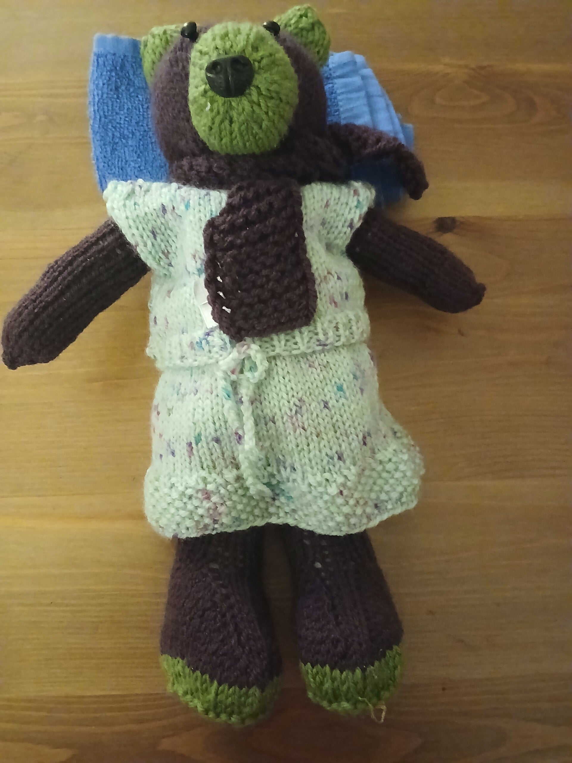 Lila Bär ca. 30 cm gross