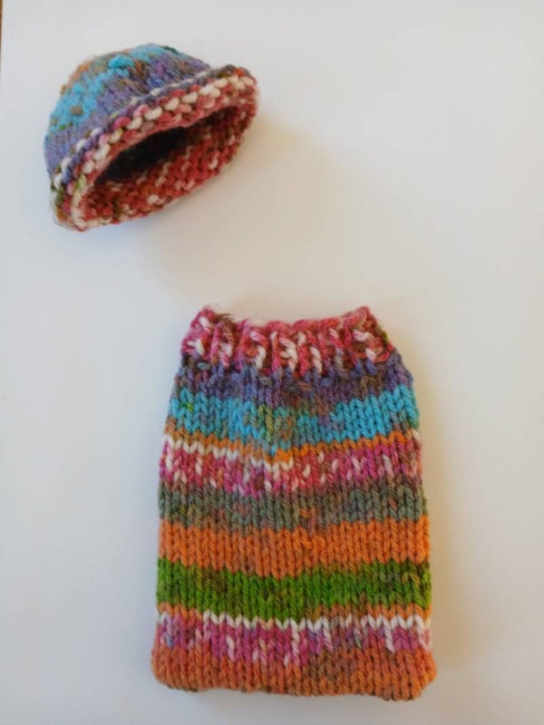 Strampelsack mit Mütze für Puppengrösse 18 cm