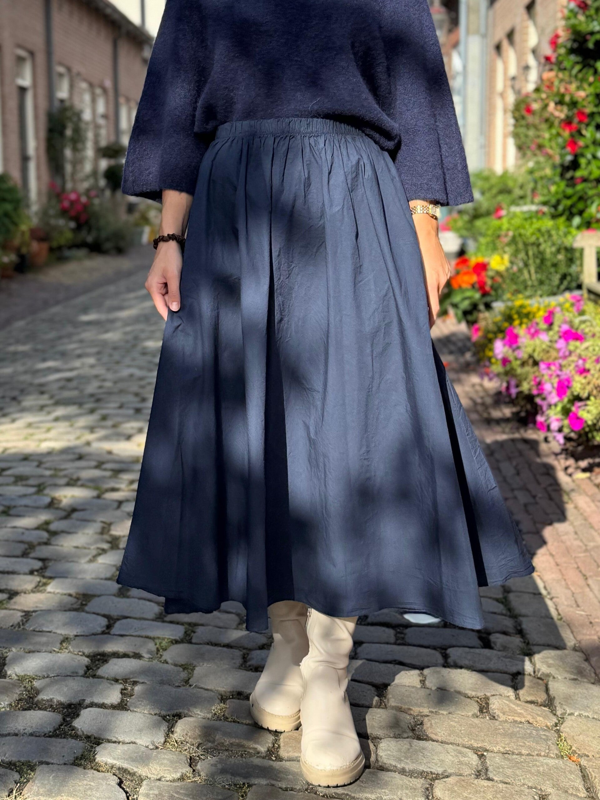 Donker blauwe katoenen rok