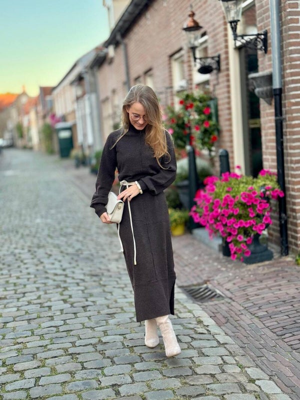 Lange trui jurk bruin