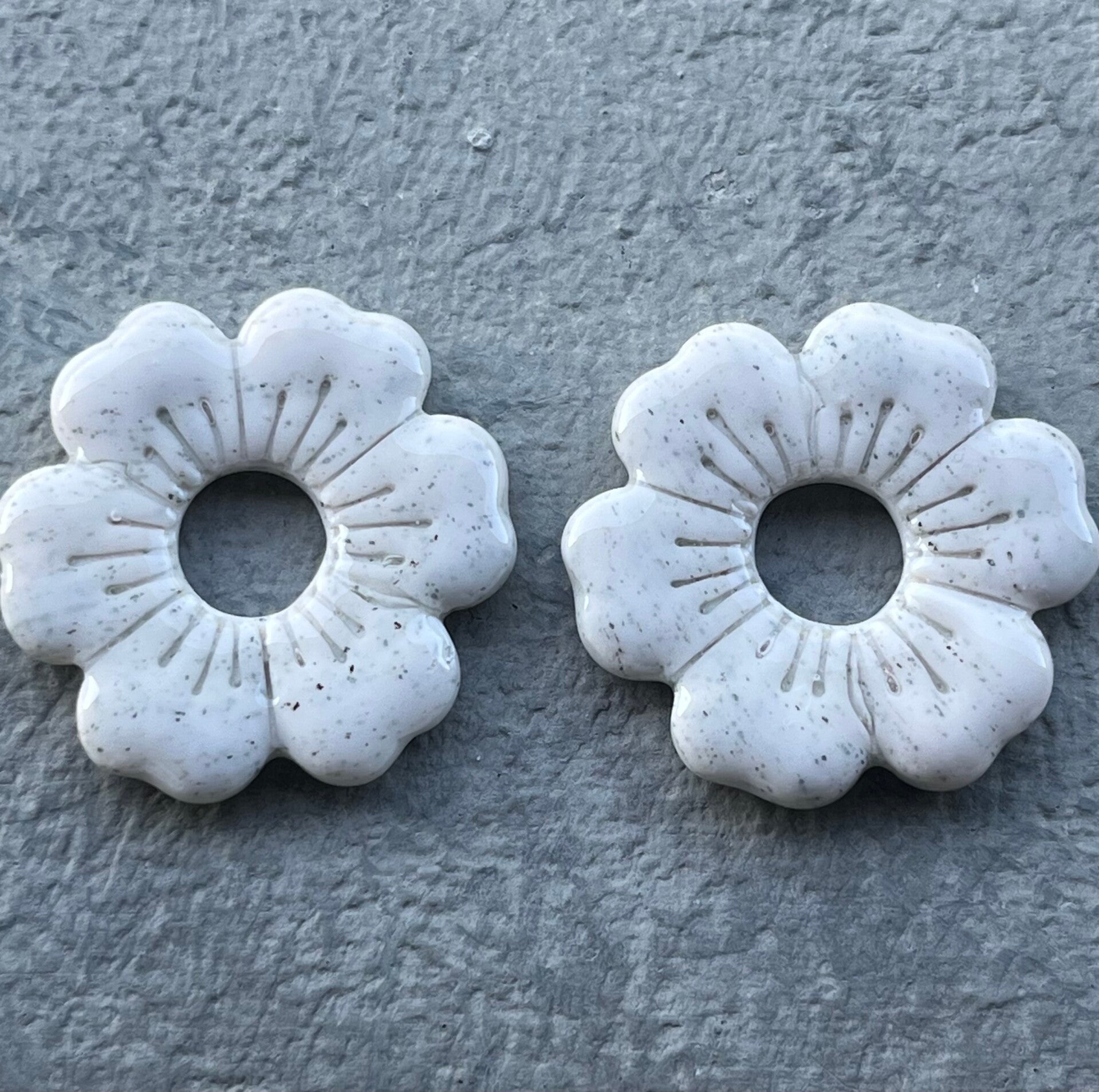 Blanc / point noir