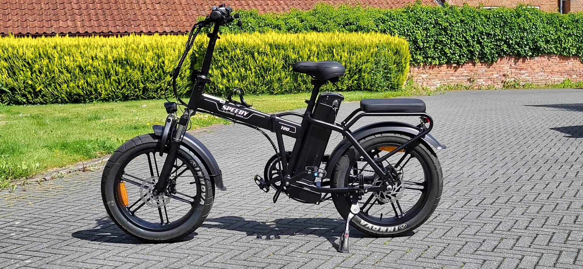 Zwart