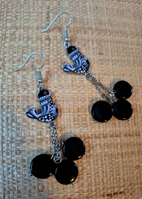 Boucles d'oreilles Tagua : oiseaux noir "Pie" différents modèles