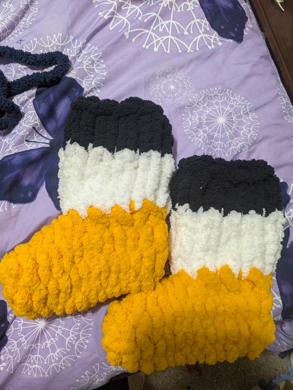 Hand knit boot slippers