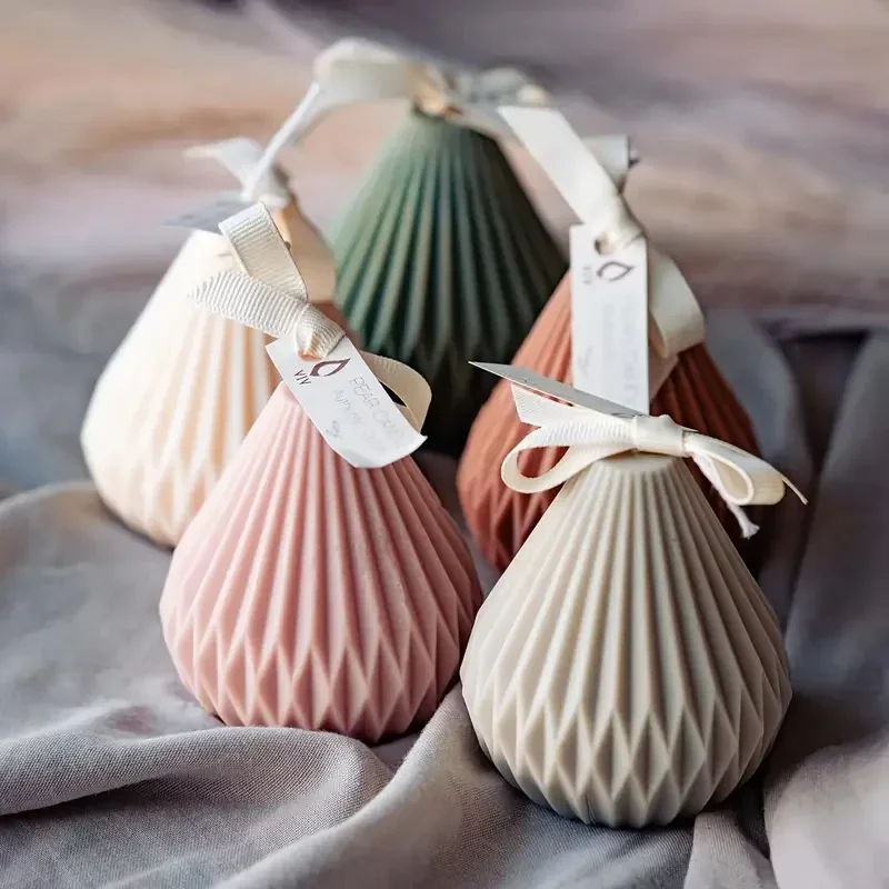 Luxury Artisan Candle Gift Set — 4 Sculpted Candles + 1 Signature Tin Candle