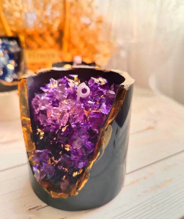 Geode-Inspired Luxury Gemstone Candle – Amethyst Aura Edition
