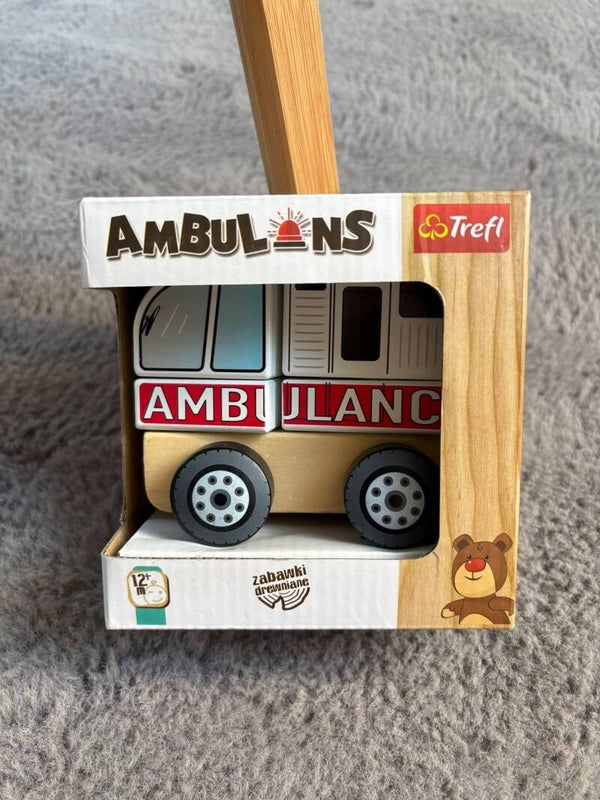 NOWY DREWNIANY SAMOCHODZIK AMBULANS