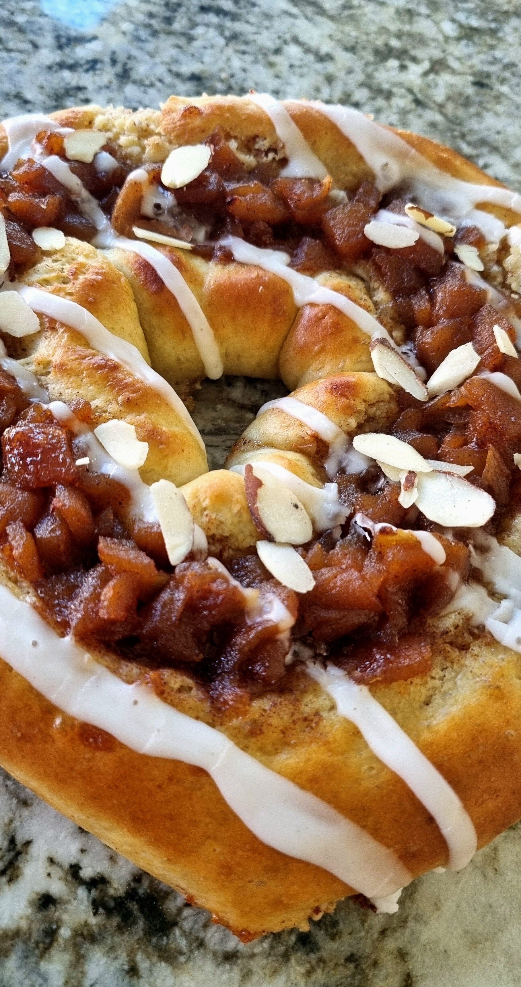 Apple Kringle (¨Æblekringle¨)