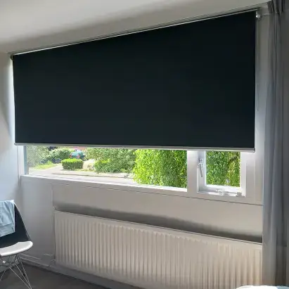 Nieuwegein – Verduisterend rolgordijn voor slaapkamer
