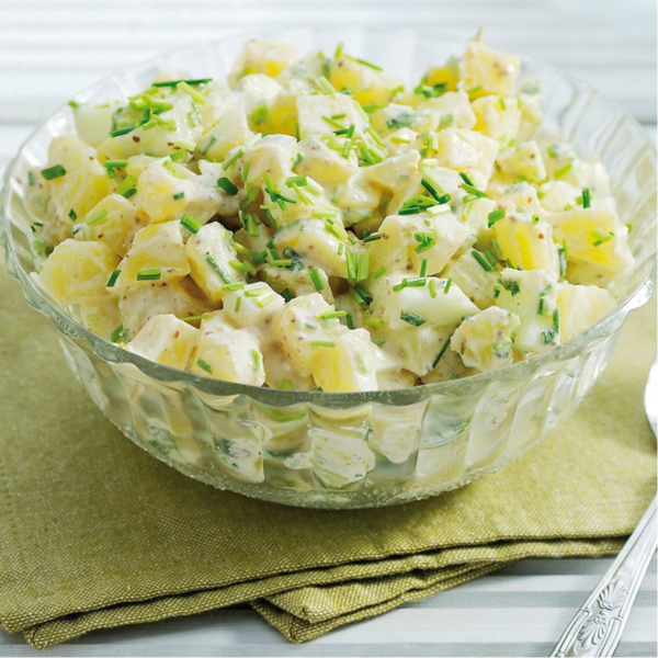 Zomerse Salade schotel - boomstam - smaakvolle BBQ saus