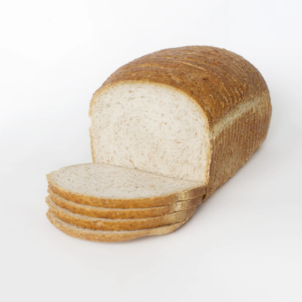 Lang grijs brood gesneden