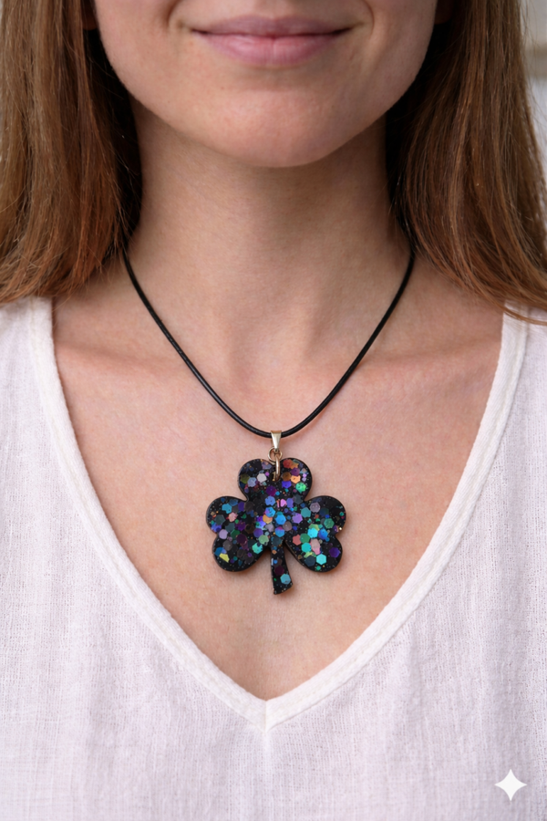 Collier 🔮trèfle cosmique 🔮