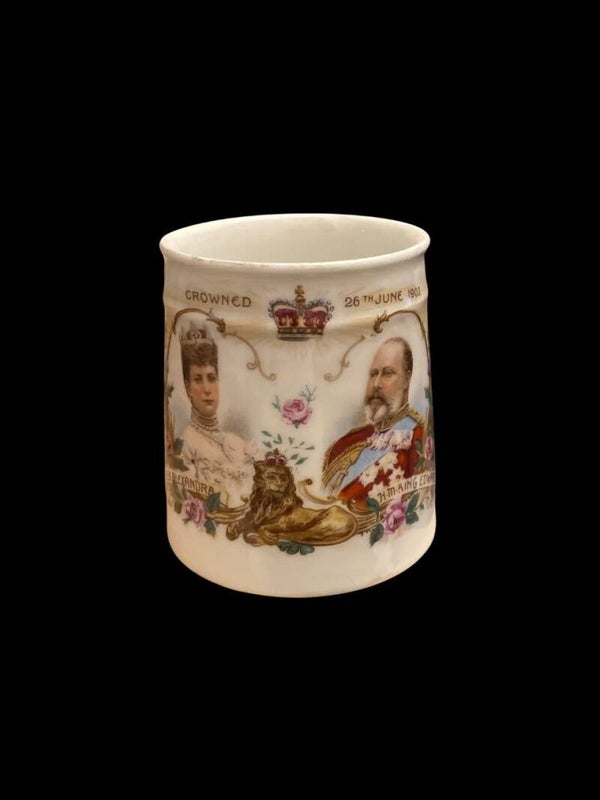 Tasse commémorative britannique Edward VII et Alexandra – couronnement du 26 juin 1902