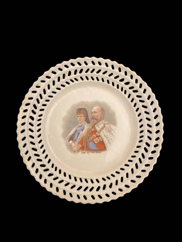 Assiette souvenir du couronnement d'Édouard VII et Alexandra – 1902