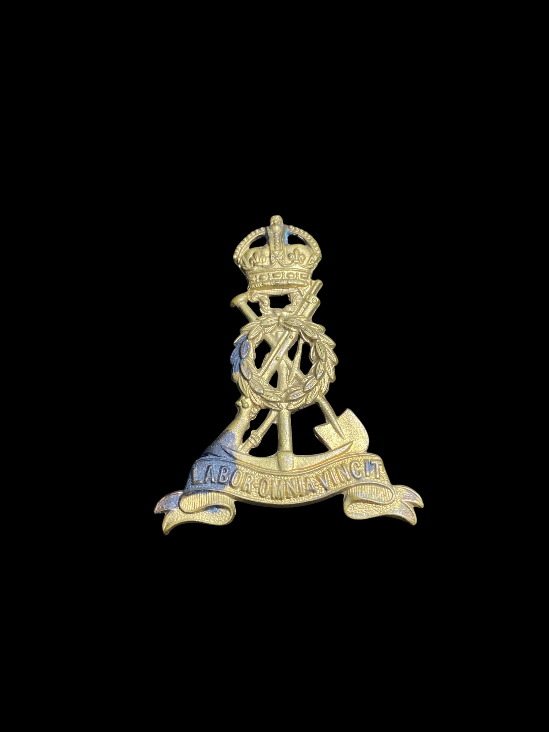 Insigne de casquette (Cap Badge) du Pioneer Corps
