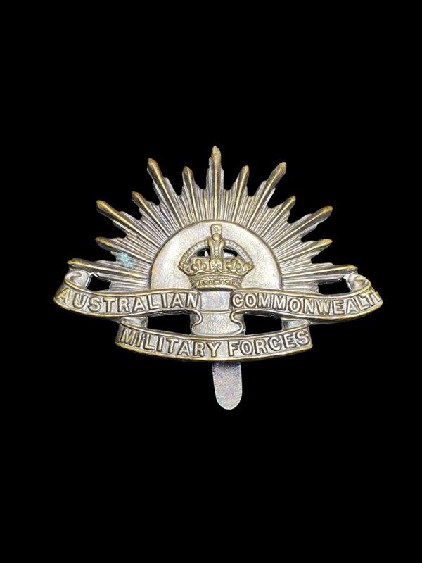 Insigne de coiffure "Rising Sun" Australian Commonwealth Military Forces