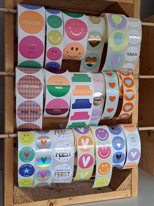 Versier je cadeautjes met leuke  stickers van Labelby62.