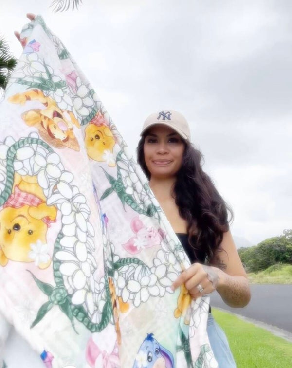 PRE ORDER in POOH & FRIENDS Throw Blanket