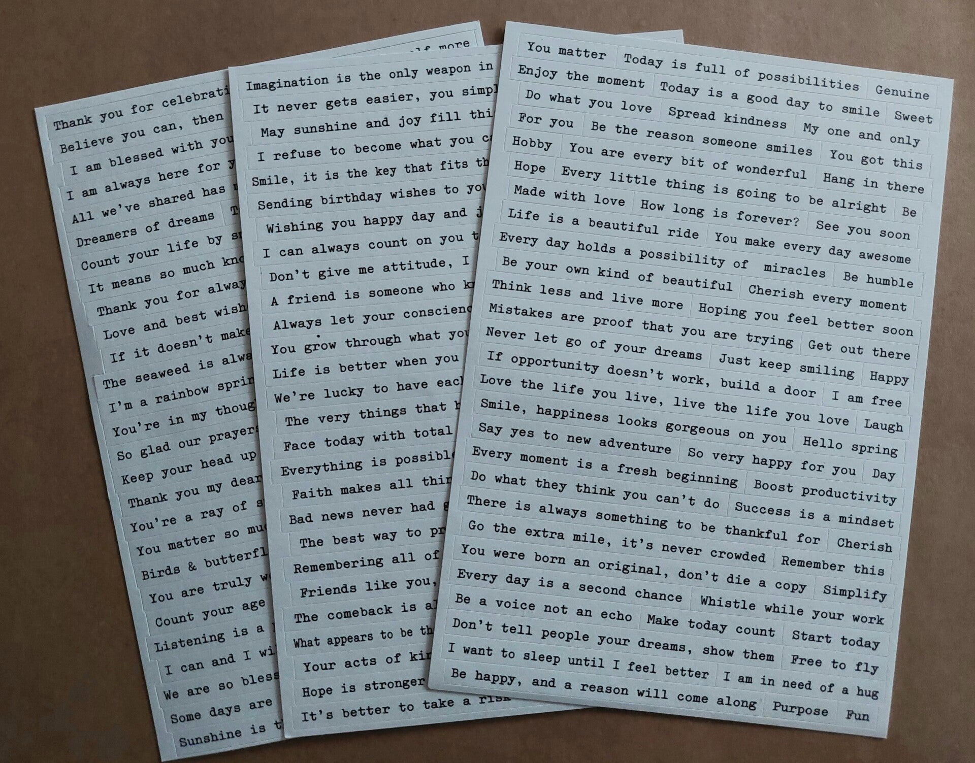 STICKERS | tekst wit
