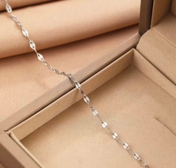 Elegance Stainless Steel Lip Chain Anklet