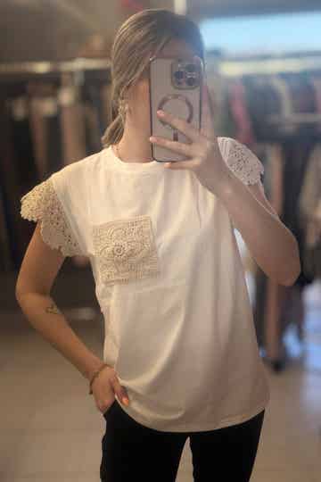 T-Shirt poches et manches brodées