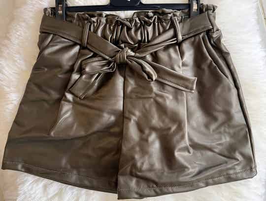 Short simili cuir - kaki